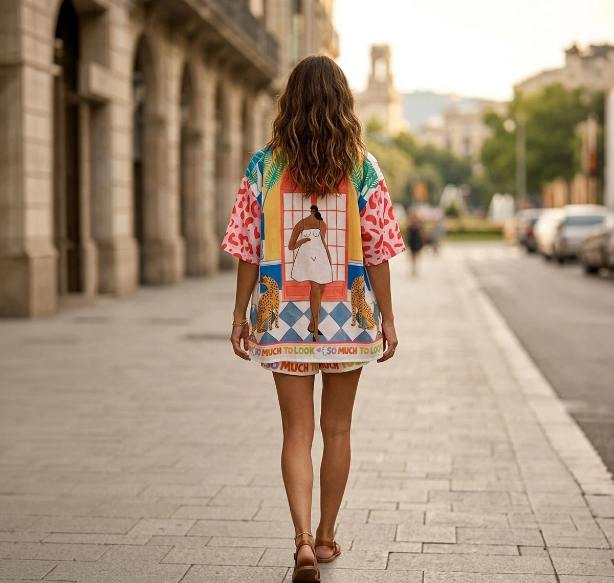Set oversized estilo resort con langostas, leopard print y arte contemporáneo. Diseño multicolor lleno de energía veraniega. ¡Descúbrelo en Badhabitsx!
