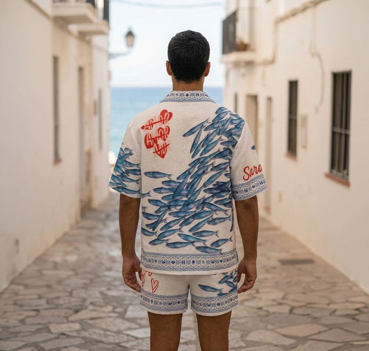 Set oversized estilo resort con ilustraciones marinas, mosaicos y arte mediterráneo. Diseño único tipo vintage hecho para destacar. ¡Consigue el tuyo en Badhabitsx!