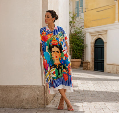 Vestido camisero fluido con estampado de corazones sagrados y flores estilo Frida. Una obra de arte para vestir en verano. ¡Cómpralo en Badhabitsx!