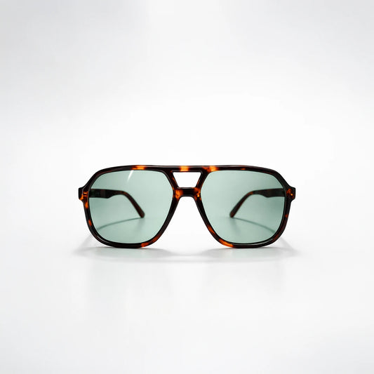 Gafas de sol rectangulares Ibiza Sea con montura de carey, diseño de doble puente y lentes en tono verde claro.
