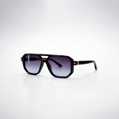 Gafas de sol de estilo aviador geométrico Miami Beach con montura gruesa negra y lentes en degradado violeta azul.
