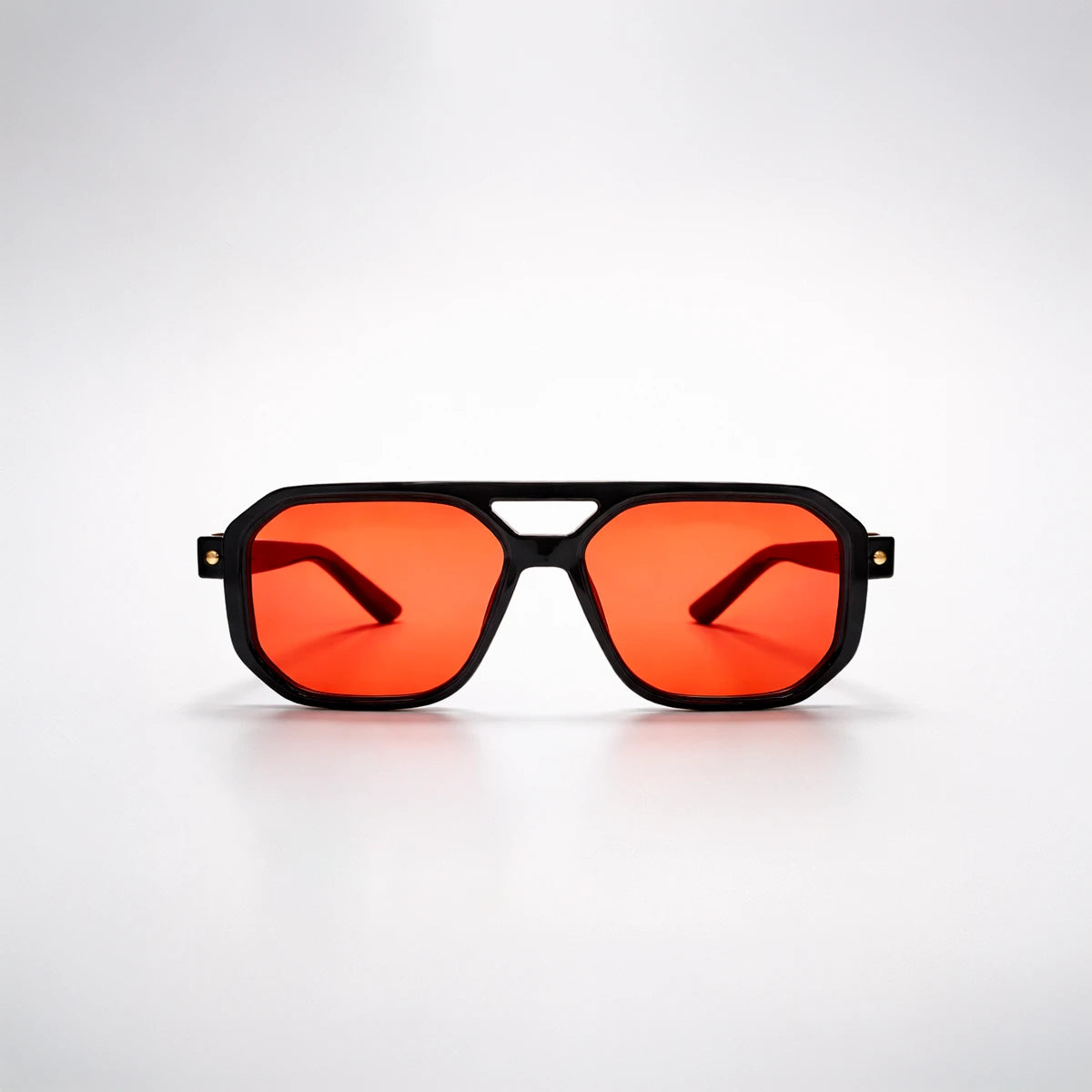 Gafas de sol de estilo aviador geométrico Miami Pink Sunset con montura gruesa negra y lentes rosadas.
