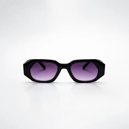 Gafas de sol rectangulares geométricas Milan Night con montura gruesa negra y lentes en degradado violeta.
