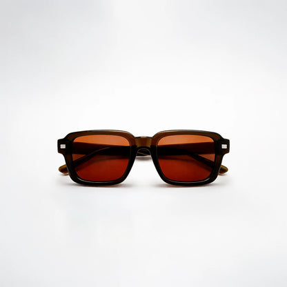 Gafas de sol rectangulares Prague Eclipse con montura gruesa de color verde oliva translúcido y lentes marrón.
